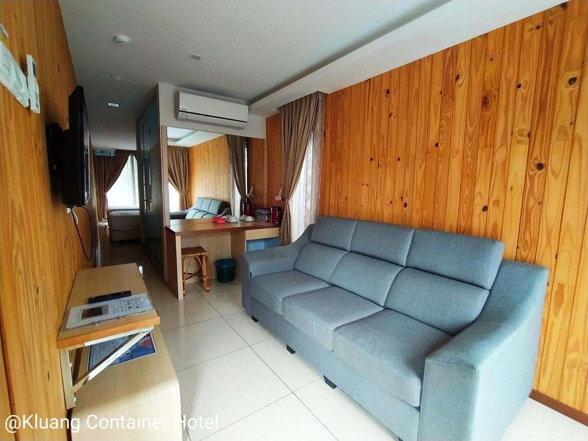 Kluang Container Swimming Pool Hotel Екстериор снимка