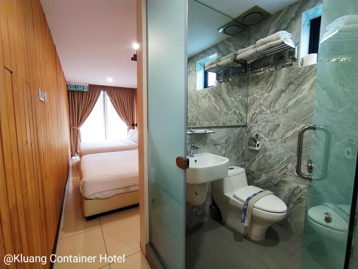 Kluang Container Swimming Pool Hotel Екстериор снимка