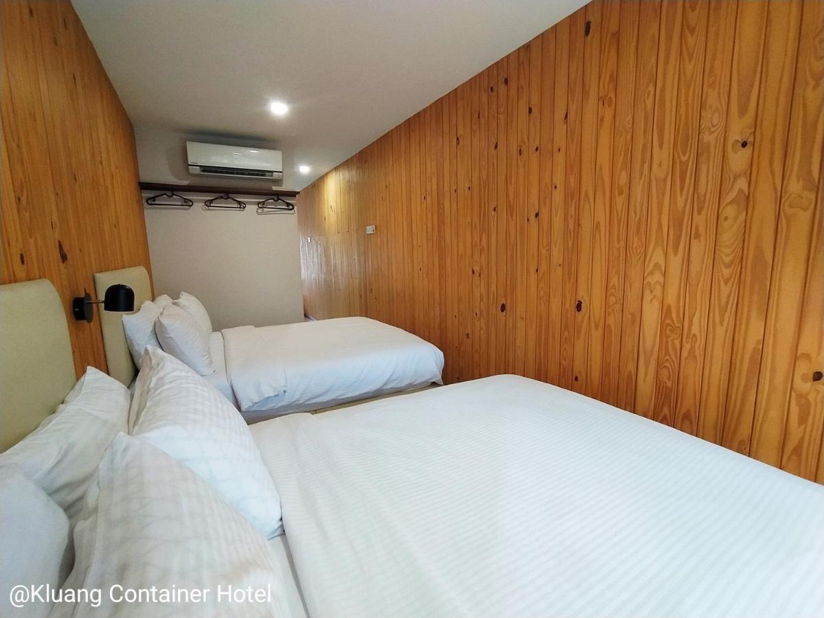 Kluang Container Swimming Pool Hotel Екстериор снимка